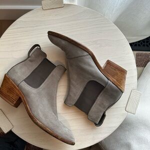 Rag & Bone Chelsea Boot - light grey nubuck suede - size 38.5